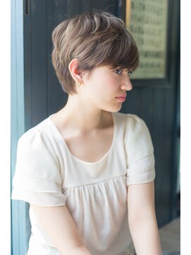 カーサ バイ ハミュウ たまプラーザ(CASA by Humium) 大人可愛いグレージュ抜け感ショート【たまプラーザ】