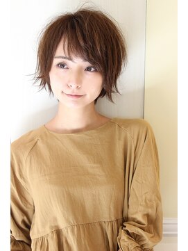 レウナ 外苑前(Reuna) 大人可愛い束感ショート　小顔ショート　20代30代40代