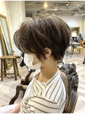 《tomi》ハンサムショート×オリーブベージュ