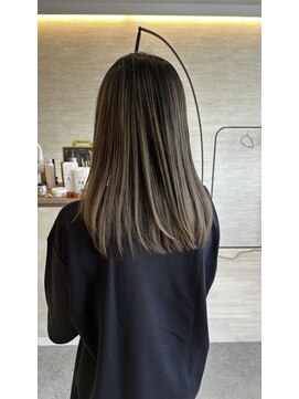 サロンドディバース(Salon de DIVERSE) 派手すぎないバレイヤージュ