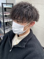 スターズ 柏(STARS)&nbsp;アッシュ　ハイライト　ツーブロック　ツイストスパイラルパーマ