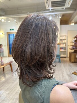 ヒラソル(girasol) ワンカールで動きが出るミディアムレイヤー