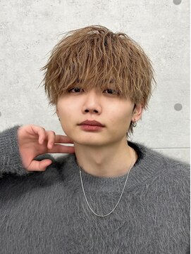 エデアンルクラ 下通(EDEAN Leclat) 熊本MEN'S hair 無造作マッシュ 波巻き ブリーチ ミルクティー