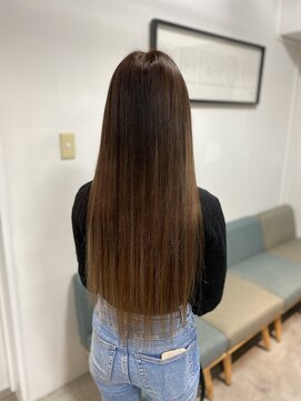 フツーロ 栄(FUTURO) プルエクステ