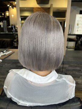 ラピス 横浜(Lapis) ［横浜］シルバーカラー