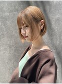 ミニボブ×ベージュ
