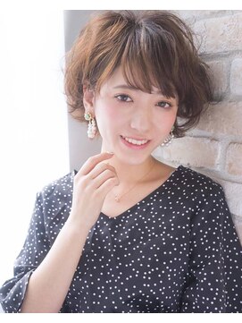 ボニークチュール(BONNY COUTURE) 大人のヘアスタイル・ナチュラルなクセ毛風・ショートボブ