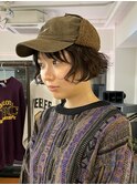 前髪ありミニボブパーマ　キャップアレンジ