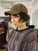 マカロニコースト(macaroni coast)&nbsp;前髪ありミニボブパーマ　キャップアレンジ