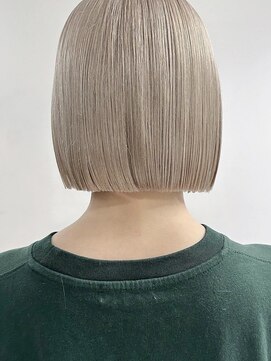 ベモ(NVEMO) 20代30代ラベンダーミルクティーホワイトグレージュミニボブ