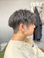 グリードヘア(GREED HAIR)&nbsp;センターパート×波巻きパーマ