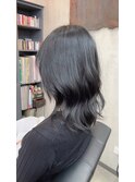 髪に品をまとう、ツヤと清潔感の艶髪セミロング/髪質改善