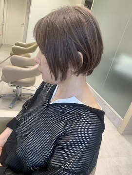 アローム(alom) ホワイトグレージュ/デジタルパーマ/チェリーブラウン/茅ヶ崎