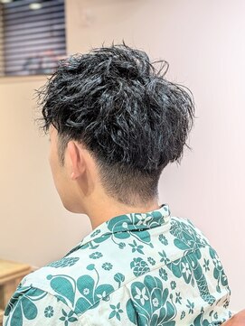 ウィスカーヘアー(whisker hair) ツイストスパイラルパーマ