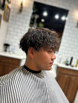 宮崎理容院の写真/【メンズ】無造作感もセット力も格上げ。上質なメンズパーマで差をつける【宮崎理容院】
