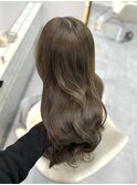 オリーブベージュ