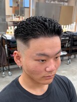 ルースト 南堀江店(ROOST)&nbsp;刈り上げセンターパート/波巻きツイストスパイラル/南堀江