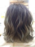 ハイライトで外はね/グレージュカラー/20代30代40代50代