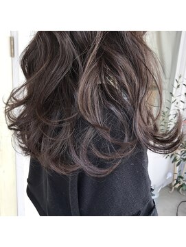 マウロア(MAULOA) " ハイライト 大人可愛い フェアリーバレイヤージュ"中西 英美子