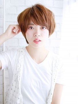 ナル 白山神社参道通り店(nalu) ナチュラルショートヘアー