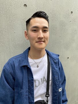 タケシズバーバー(BARBER) 七三オールバックスキンフェード