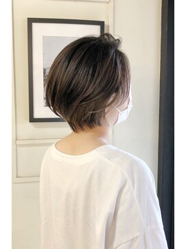 シーバイシー(CxC) オフィスショートボブ/インナーカラー