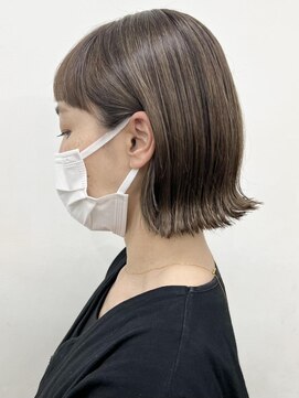 ネオリーブ クーロ(Neolive curro) 白髪ぼかしハイライト♪大人の切りっぱなしボブ