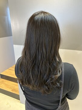 イル(il) グレージュカラー【刈谷　安城　知立】