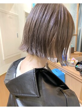 ロンドプロフィール 浦和(Lond profil) ブリーチなし！グレージュカラー　切りっぱなしボブ