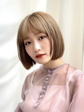 トイロ 中目黒(Toiro) 20代30代前髪あり切りっぱなしボブショートボブハイトーン