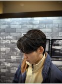 センターパートニュアンスパーマワンカールパーマツーブロック
