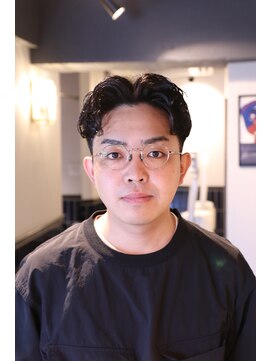 ツーエイチ 新宿(2H) カールパーマ