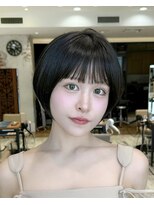 アフロート ルヴア(AFLOAT RUVUA)&nbsp;《岩田莉奈》地毛風縮毛矯正 ひし形ショートボブ 白髪染め 新宿