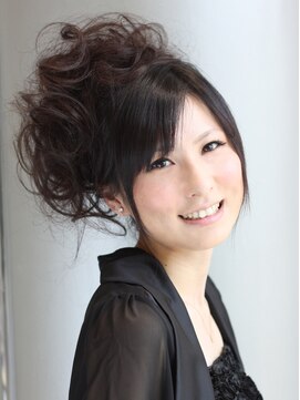 ネージュヘアードレッシング (NEIGE HAIR DRESSING) アップスタイル