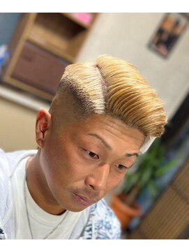 ピシャッとニ代目銀二郎 スキンフェードカット