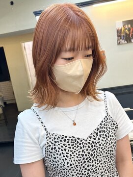 ヒート バイ アンカットラウンジ 渋谷(HEAT by UNCUT&LOUNGE) オレンジカラー/切りっぱなしボブ/ケアブリーチ/暖色/くびれ