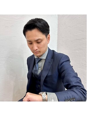 爽やかな清潔感、カッコいい渋さ、頼れる大人男性の魅力が際立つビジネスヘアをご提案いたします[池袋]