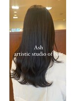アッシュ アーティスティック スタジオ オブ ヘア(Ash artistic studio of hair) ロングレイヤースタイル