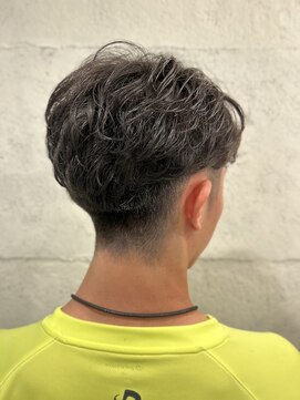 ヒロ銀座 バーバーショップ 札幌本店(HIRO GINZA BARBER SHOP) 自然に流れが欲しい方に【ニュアンスパーマ】