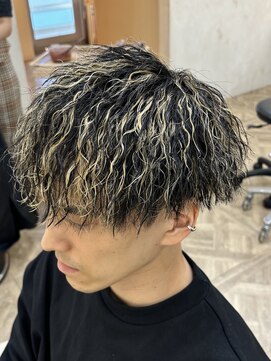 ラヴィズム 名駅店(LUVISM) 名古屋/メンズカット/メンズパーマ/眉毛/ツイストスパイラル