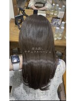 サク(Sac.)&nbsp;今っぽい柔らかいオリーブナチュラルベージュ Sac.一澤幸奈