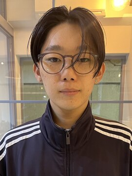 テクネ 天神大名(techne) 天神大名ニュアンスパーマセンターパートシャドウパーマ刈り上げ