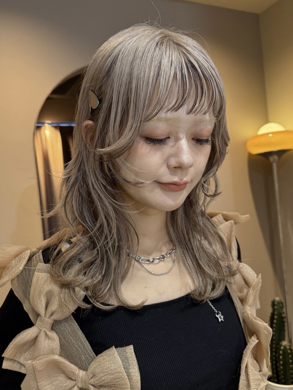 ピンクベージュ/ブリーチ/表参道/原宿/女性美容師