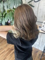 ロイズ ヘアデザイン アンド スパ(LOES)&nbsp;白髪ぼかしハイライト×ミルクティーブロンド×インナーホワイト