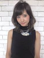 ロビー(LOBBY)&nbsp;『LOBBY』三浦 くびれラフミディ×外国人風グレージュ