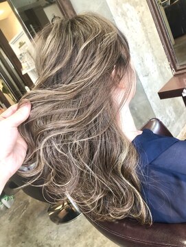 キー(kｅｙ) W3Dアッシュベージュ