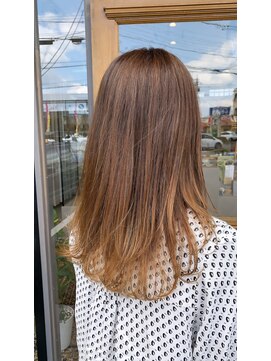 クルニエ(crenier) crenierで作るシンプルベージュ○