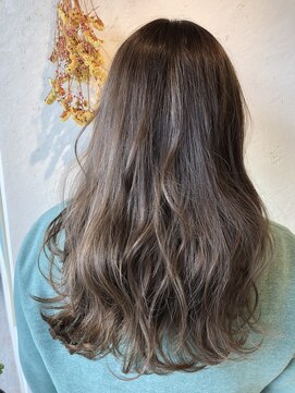 トゥーリ 筑紫野店(tuuli) tuuli筑紫野店 ラフウェーブ ロング オリーブベージュ 八谷昌直