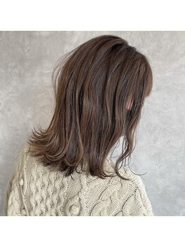 シキ(C key) 透明感ベージュ