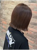 ぱつっとボブ×ピンクブラウン